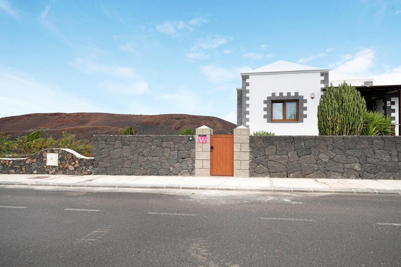 Villa Casa Barriguita à Yaiza  Extérieur photo