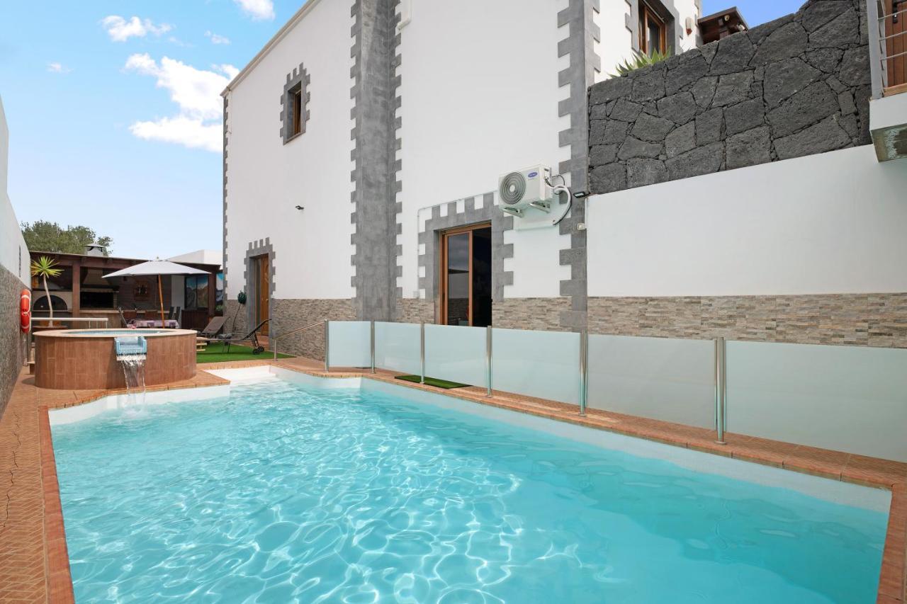 Villa Casa Barriguita à Yaiza  Extérieur photo